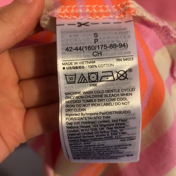 GAP Pink & Orange Stripe V-neck Tee NWT - Picture 3 of 4